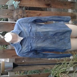 Woman size small button-down long sleeve blue Arizona blouse